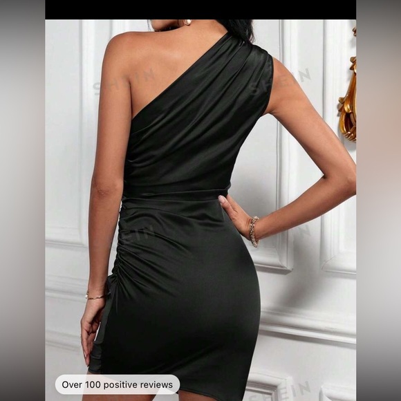 SHEIN black dress 👗 - Picture 2 of 3